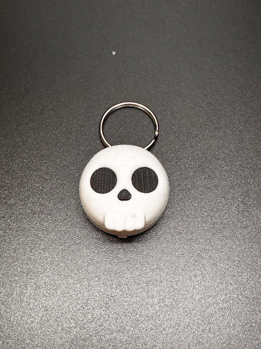 Skull AirTag Holder Keychain