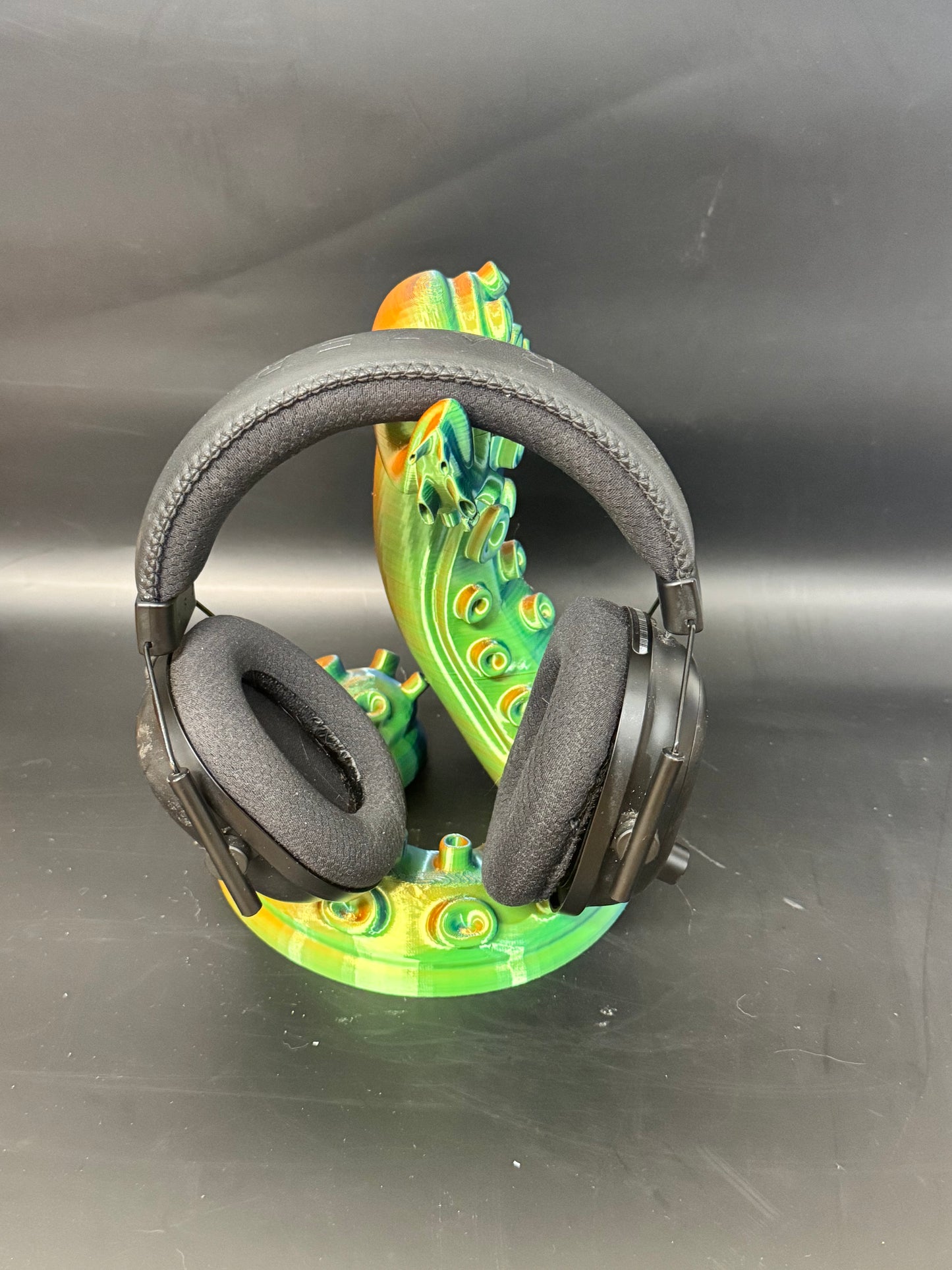 Tentacle Headphone Holder